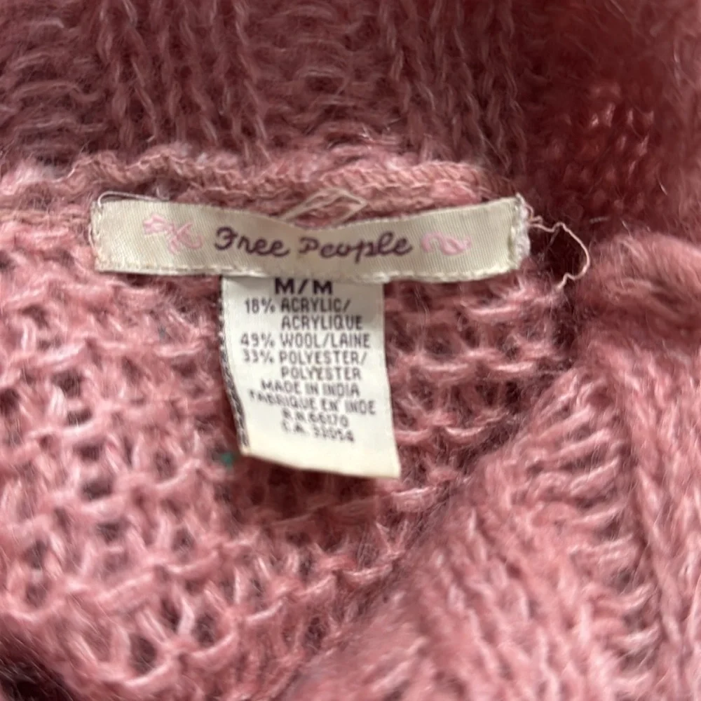 FREE‎ PEOPLE Pink Cowl Neck Split Sweater Wool Size M S Fuzzy Knit Open Weave